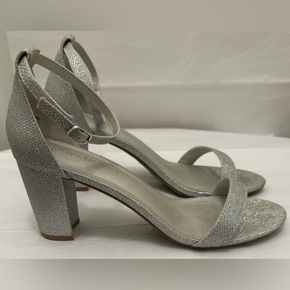 Dream Pairs Woman’s Silver Heels Sandals Size 10 - Picture 1 of 7